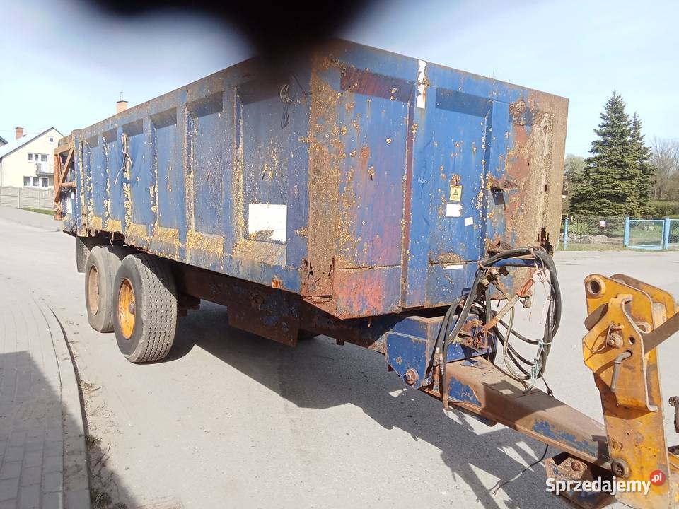 Przyczepa rolnicza uszkodzony
