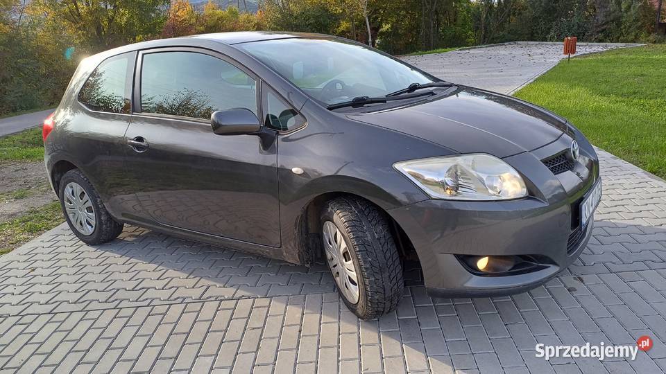 Toyota Auris 16 16 V benzyna małopolskie Nowy Sącz