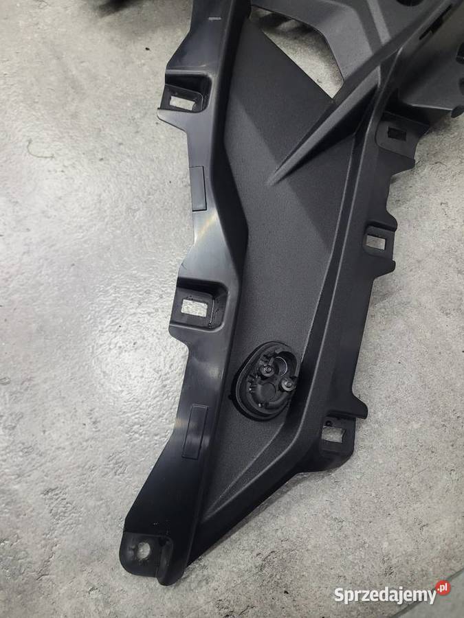 SUZUKI GSX8R GSX 8 R WYPEŁNIENIE OWIEWKI OSŁONA Nowy Tomyśl