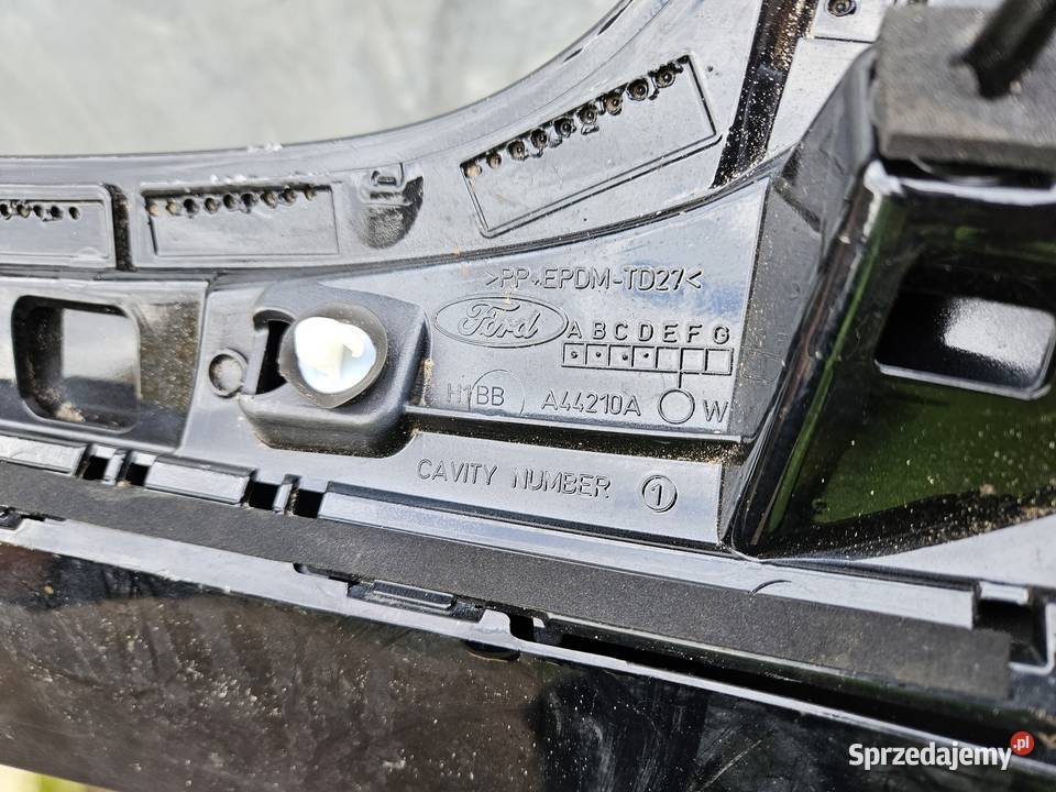 FORD FIESTA MK8 LOTKA KLAPY BAGAŻNIKA TYŁ