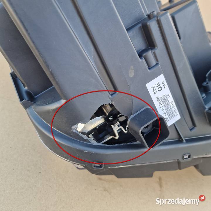 HYUNDAI SANTA FE 4 IV LIFT LAMPA REFLEKTOR LEWY Bieleń