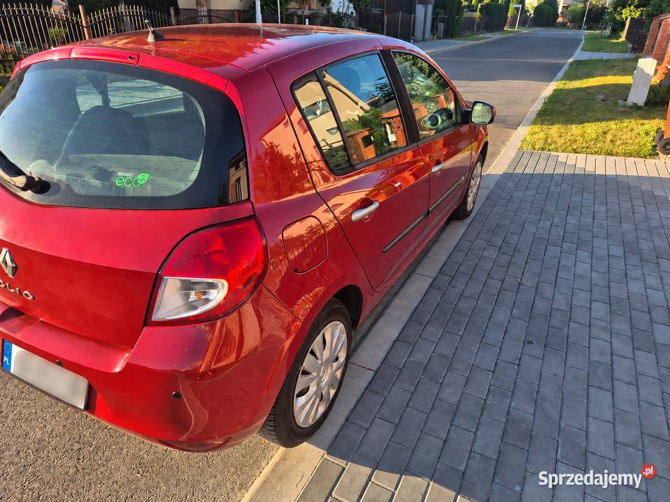 Renault Clio III 12 16V 75 116 Klima Garażowany Rok produkcji 2011