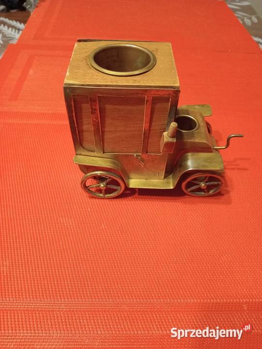 Stara zabawka samochodzik ozdoba Drewno  Ogrodzieniec