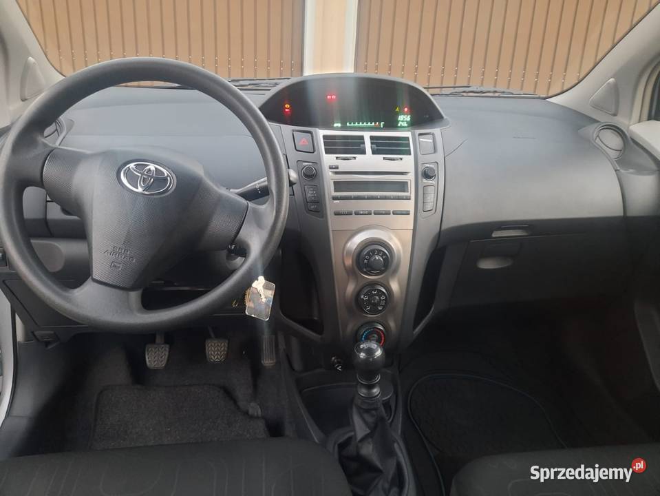 TOYOTA YARIS 13 BENZYNA 101 6 BIEGÓW ABS Chełm