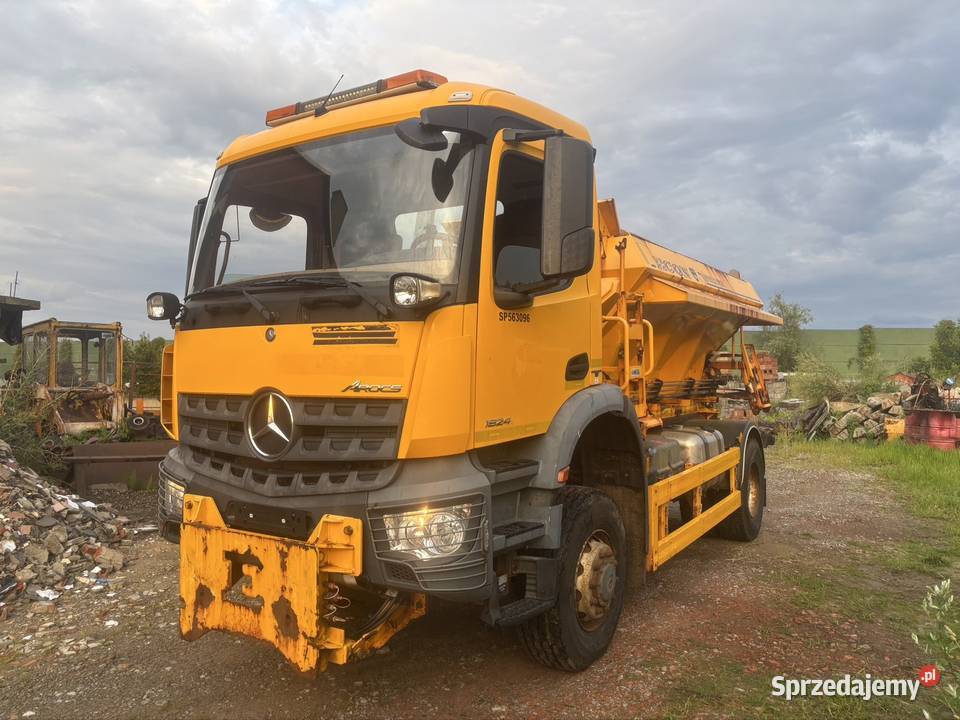 Mercedes Arocs 1824 4x4 Piaskarka Solarka pług