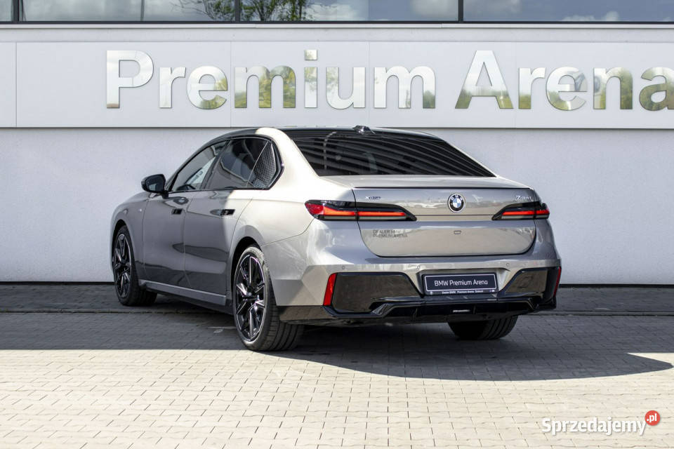 BMW 740 BMW 740d xDrive Limuzyna Demo Koła Łódź