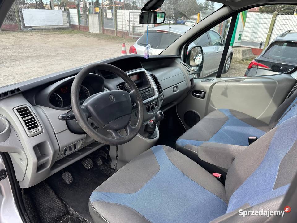 Renault Trafic 20 DCI9 miejscKlima na tyłSalon Warszawa sprzedam