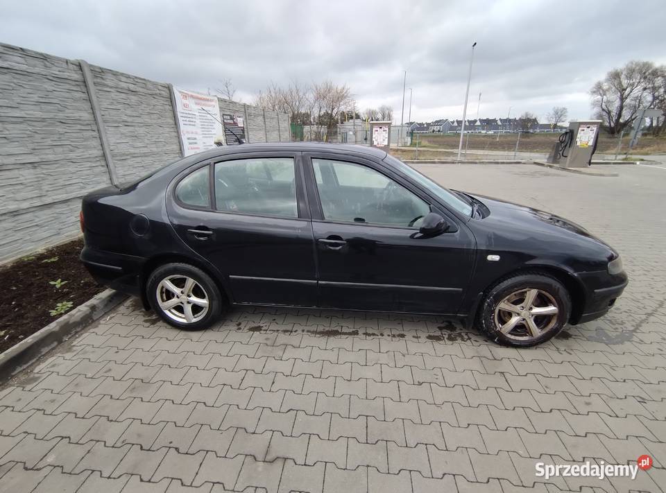Seat Toledo II z 2003 roku z polskiego salonu Wrocław