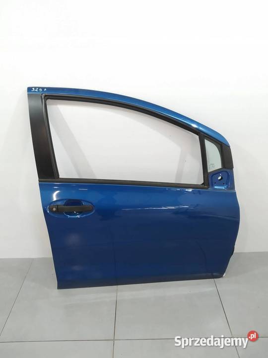 DRZWI PRAWE PRZÓD 8T0 Toyota Yaris II 20052011 osobowe