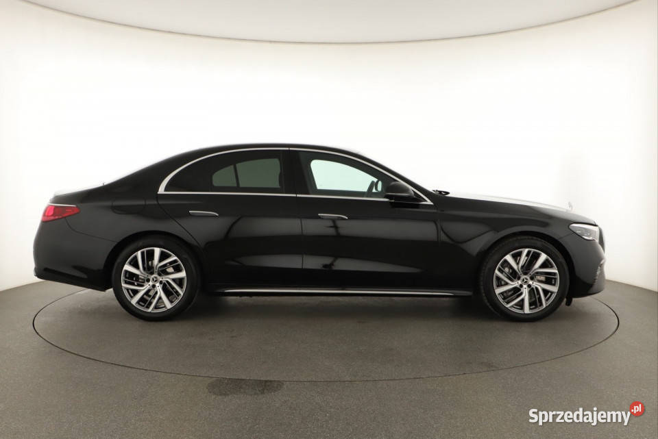 Mercedes E E 220 d 4MATIC mazowieckie
