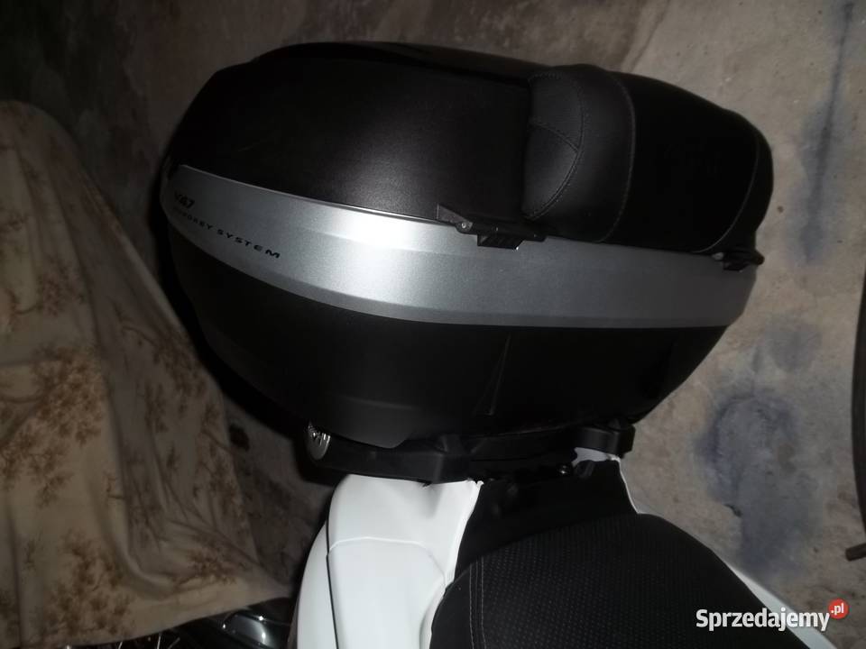 Kufer Centralny Givi 47L z oparciem stelaż śląskie Katowice