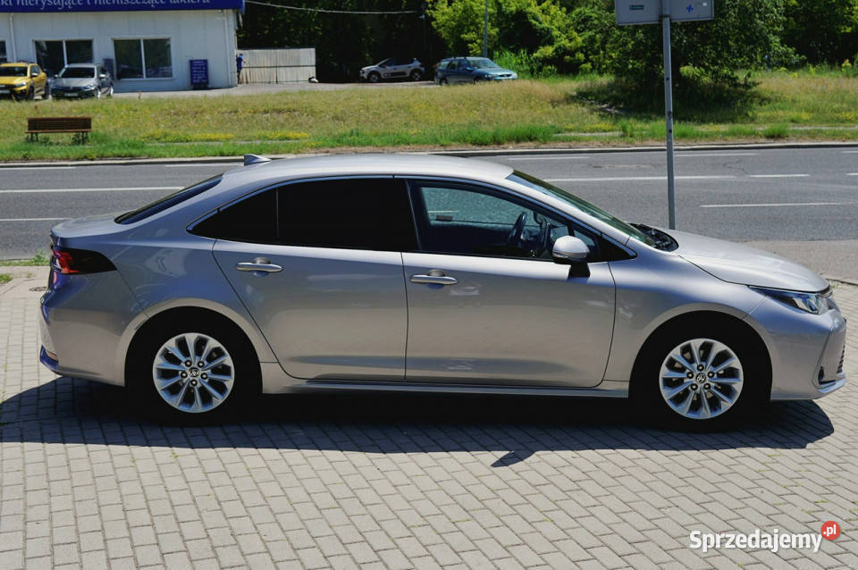 Toyota Corolla salon Polska 15 125 Comfort E21 Warszawa