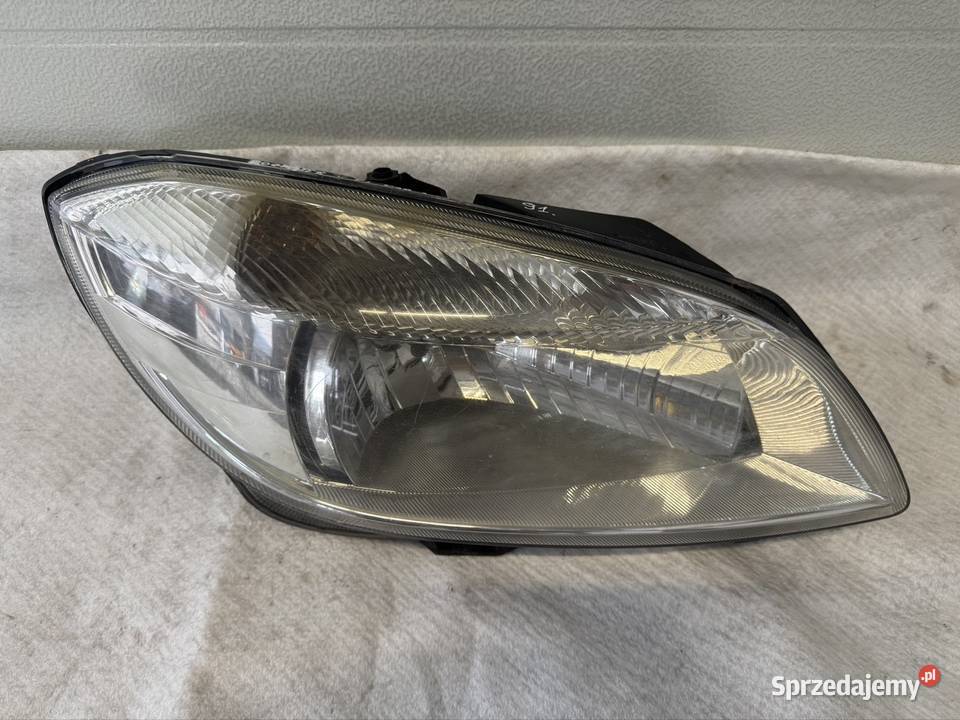 Lampa prawy przód skoda roomster ii FL Fabia ii