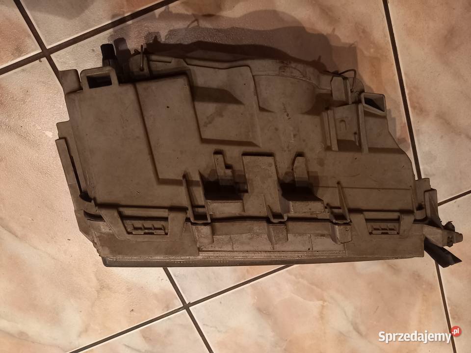 Lampa lewa mercedes W202 Rok produkcji 1996 Łódź