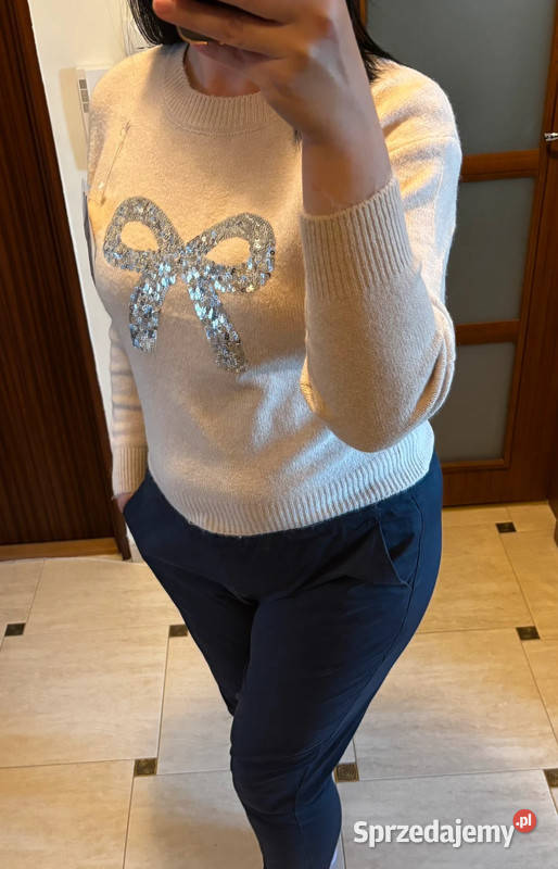 Sweter damski cekinowa kokarda Wei Wei