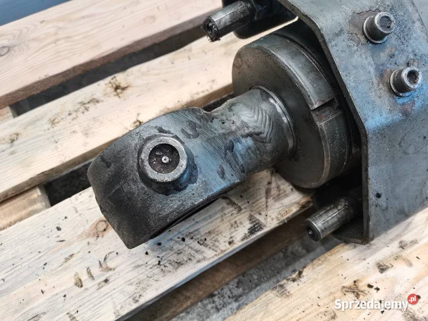 Neuson 6002 Siłownik pługa wielkopolskie Wilkowo