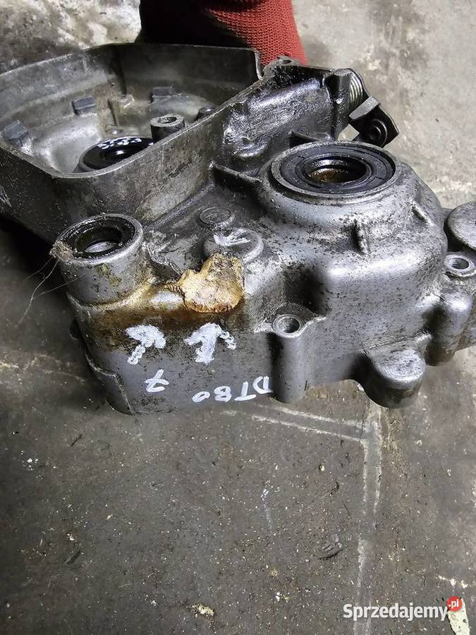 Yamaha DT 80 lc2 kartery połówki blok silnika Kartery