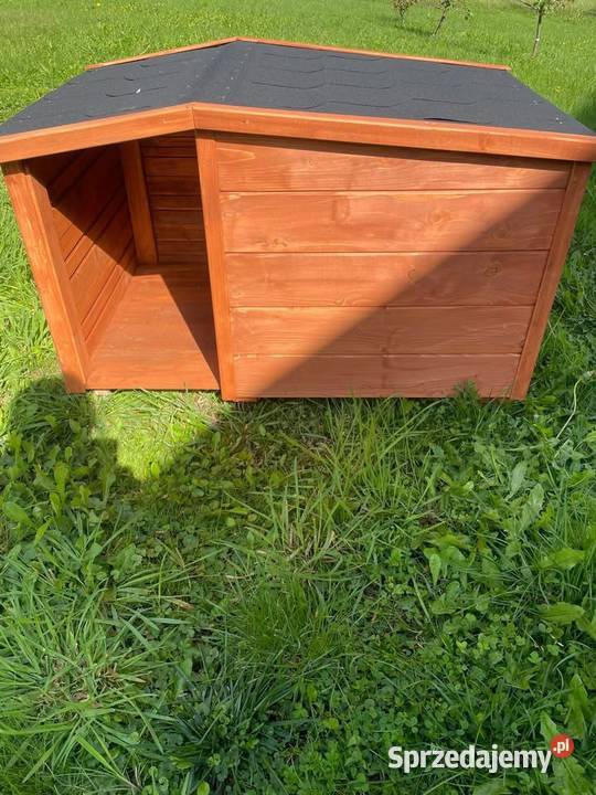 Ocieplana buda psa z przedsionkie