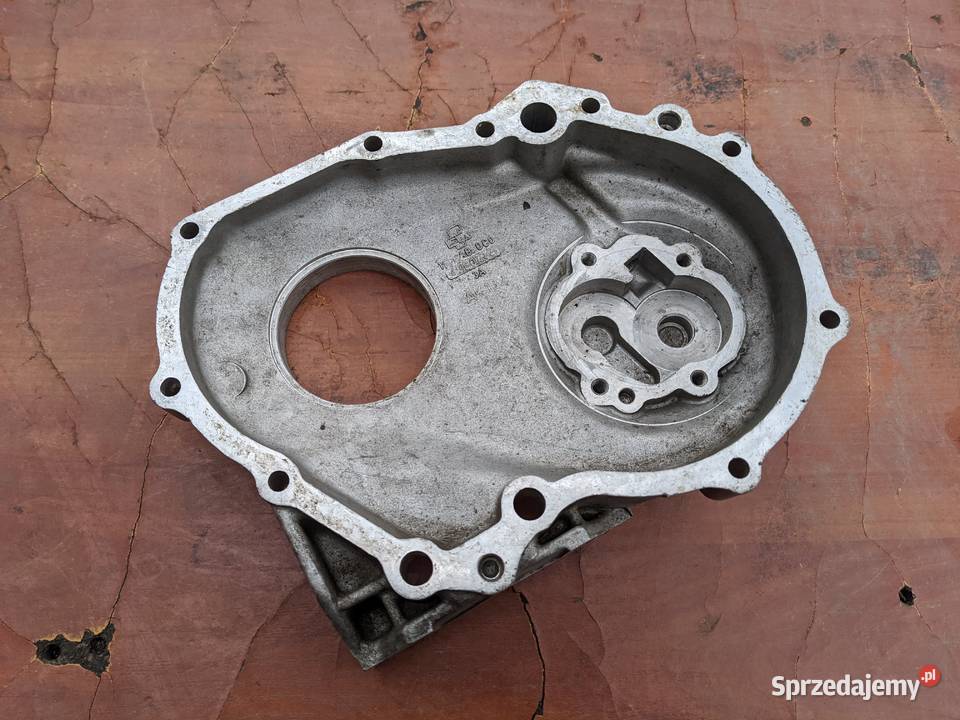 Fiat 126p pokrywa rozrządu pompa olejowa Stalowa Wola