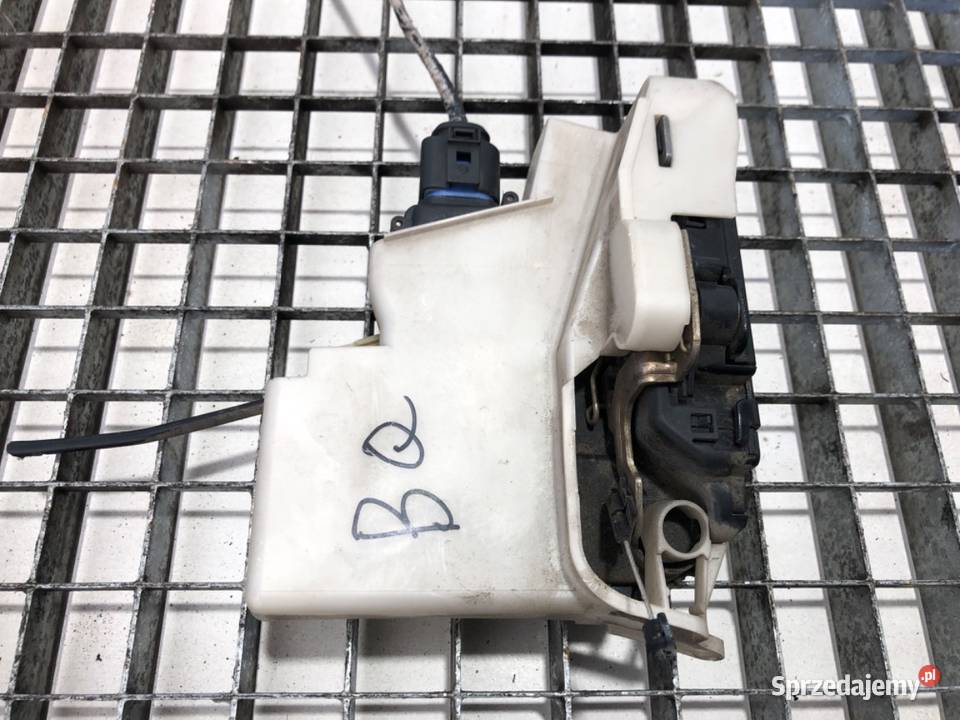 ZAMEK DRZWI PRAWY PRZÓD VW TRANSPORTER T5 Bus podkarpackie