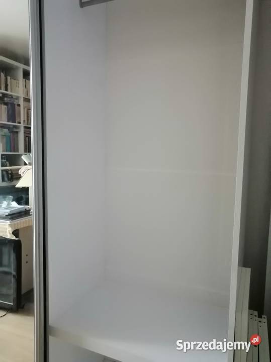 Trzydrzwiowa pojemna szafa mazowieckie Warszawa