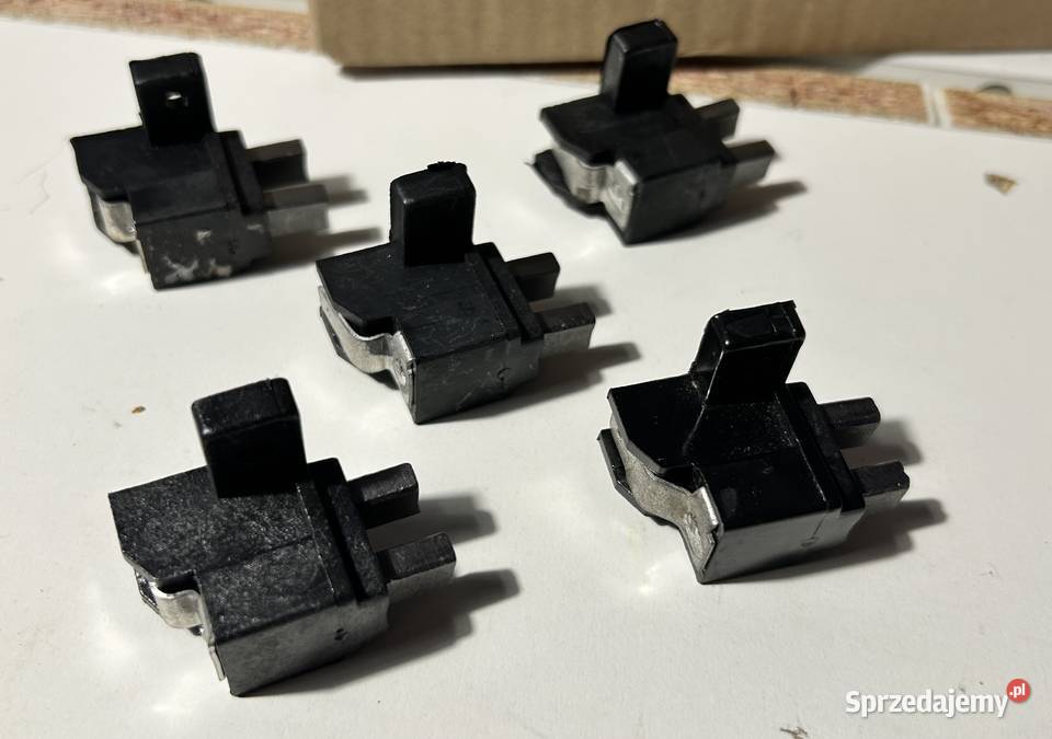 NOWY szczotkotrzymacz Fiat 125p Ursus C330 C360