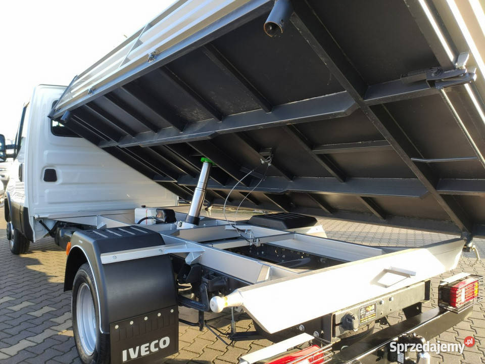 Iveco Daily 35C16 V DMC 35t Wywrotka 3stronna światła przeciwmgłowe Iveco świętokrzyskie