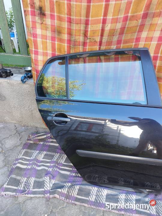 ZDERZAK PRZEDNI BLOTNIK DRZWI GOLF V5 LC9Z