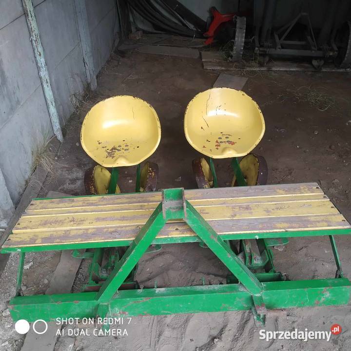 Sprzedam przetrzasarko zgrabiarke KUHN i nieuszkodzony Wyszogród