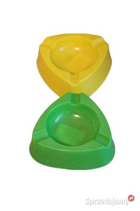 Trójkątna Popielniczka Plastikowa z Uchwytami na Ostrowy nad Okszą