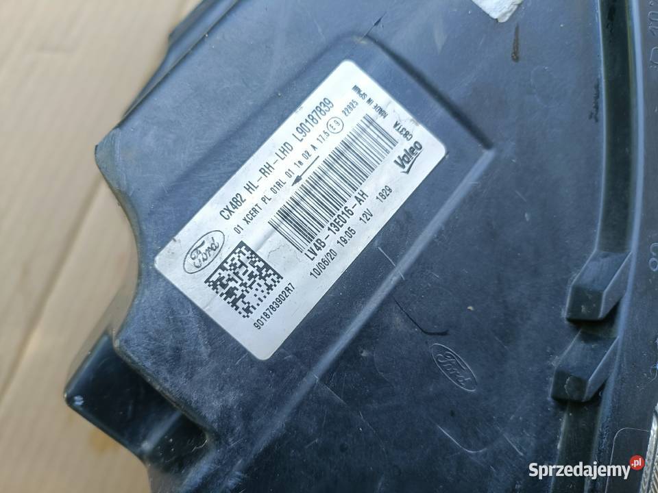 Ford OE LV4B13E016AH reflektor lampa prawa kuga Lampy przednie Drezdenko