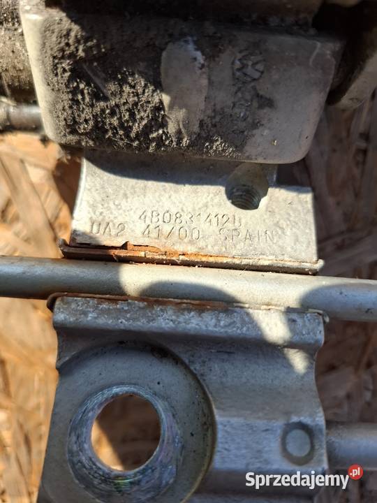 Zawias drzwi prawy przód LS7N Toledo II Leon I Przyborów