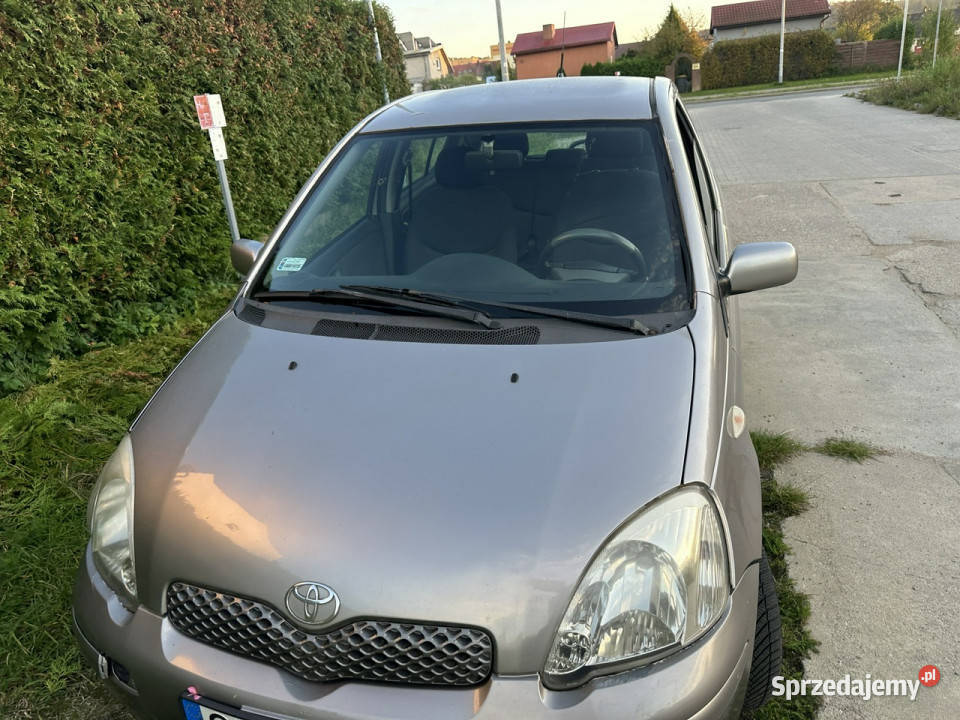 Toyota Yaris Polski salon liftingu 5 drzwi isofix pomorskie Wejherowo