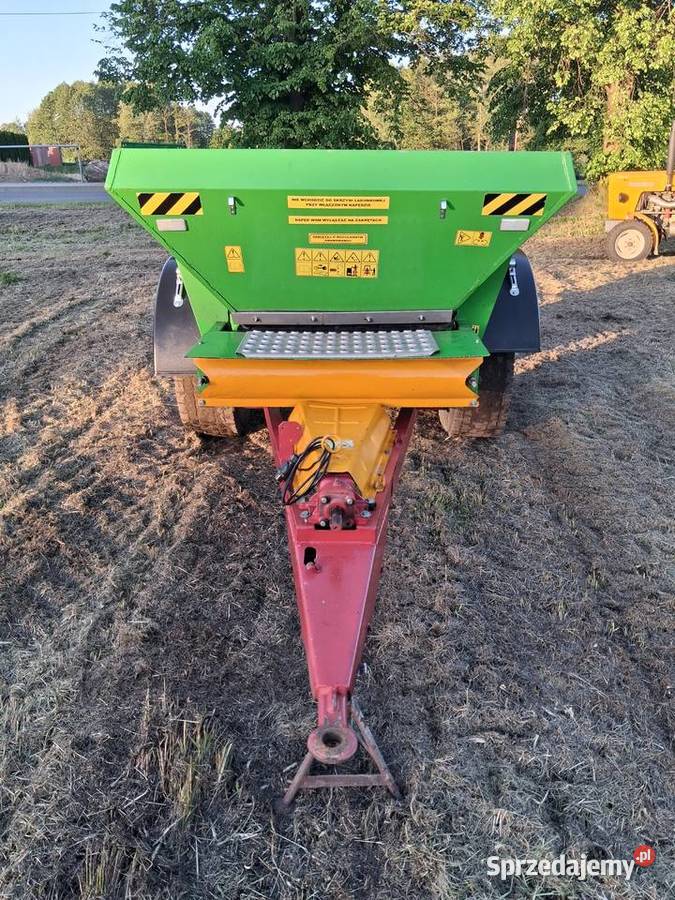 Rozsiewacz wapna rcw3 piast wapniarka nieuszkodzony Rozsiewacze nawozów Rzgów sprzedam
