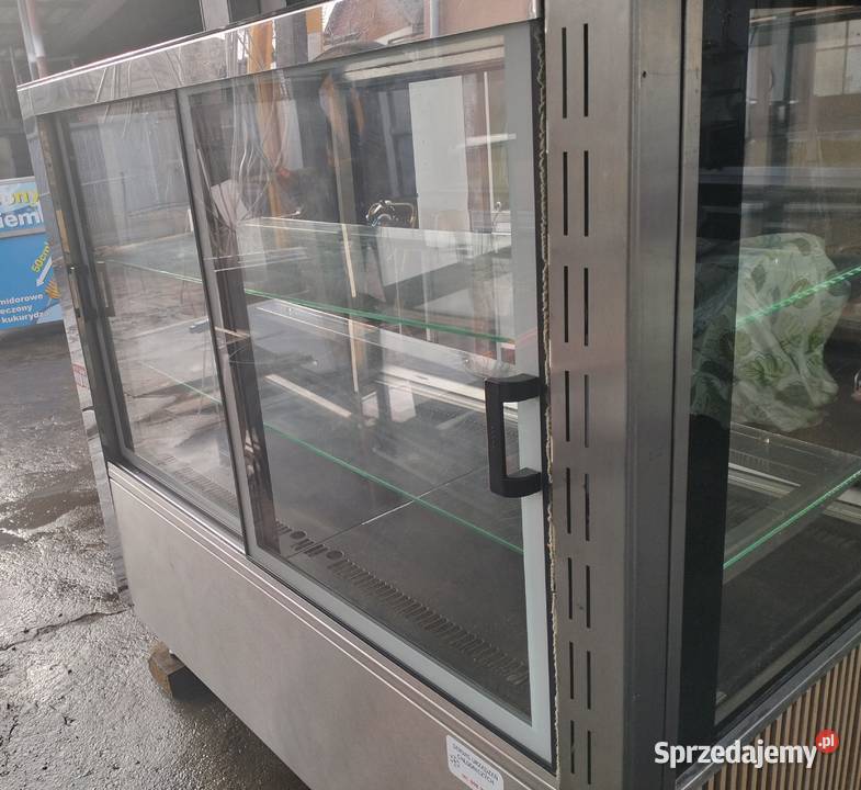 Witryna cukiernicza gastronomiczna GRANER Gastronomia Słupia Kapitulna