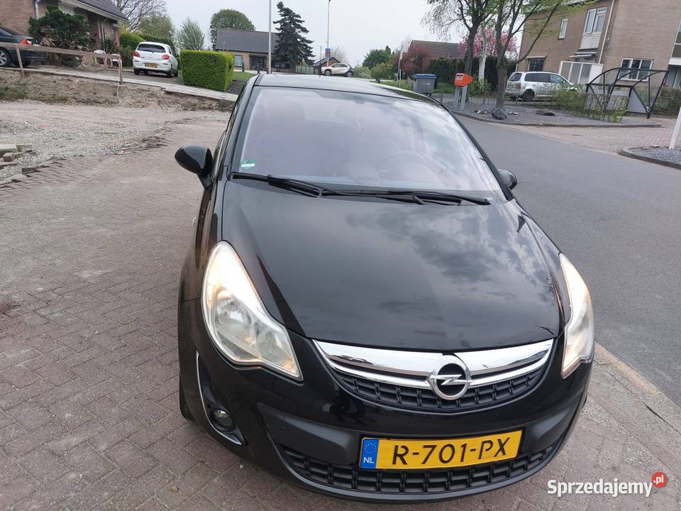 Opel Corsa 2011 Benzyna Bogate wyposażenie Zamość