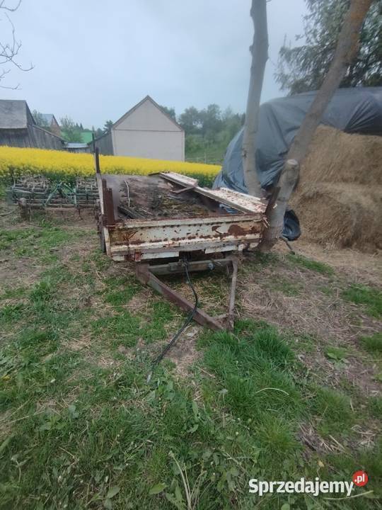 Przyczepa wywrot 3 strony Przyczepy rolnicze Gródki