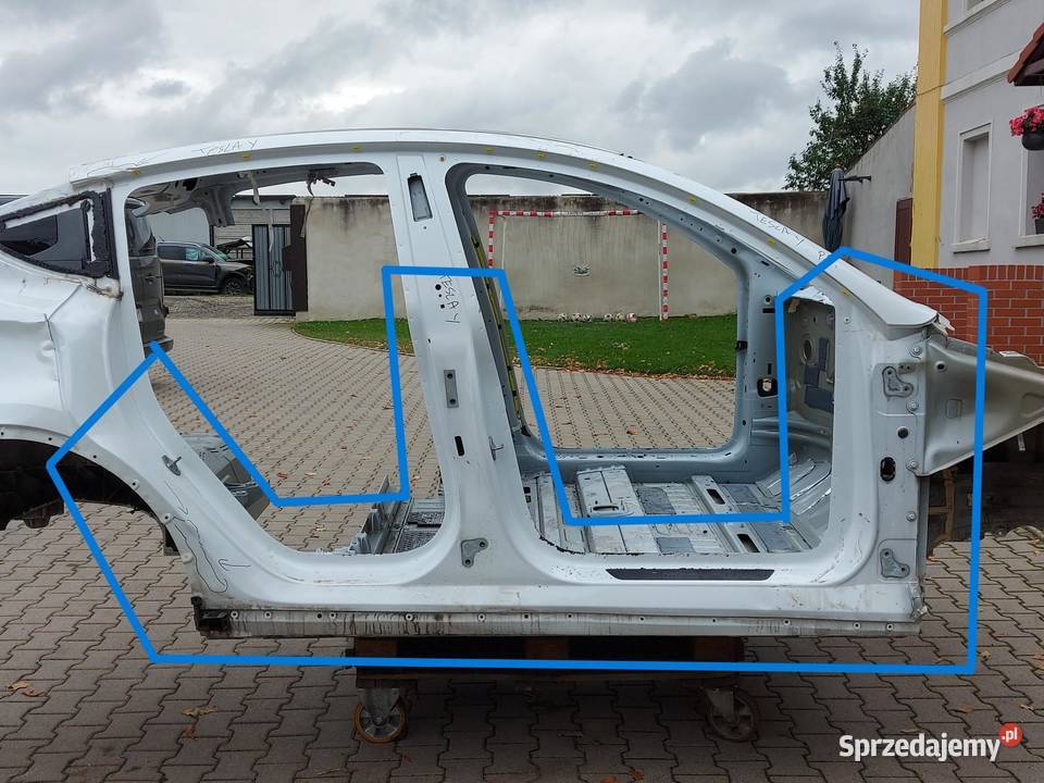 TESLA MODEL Y 2023r Próg słupek prawy PPSW