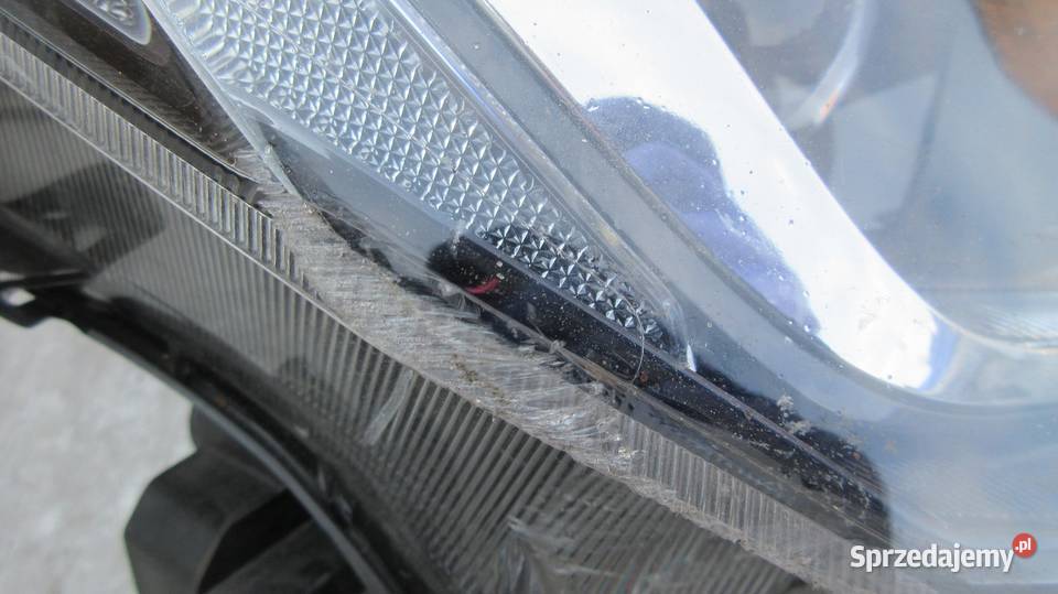 REFLEKTOR PRAWY LAMPA PRAWA PRZÓD TOYOTA RAV4 IV