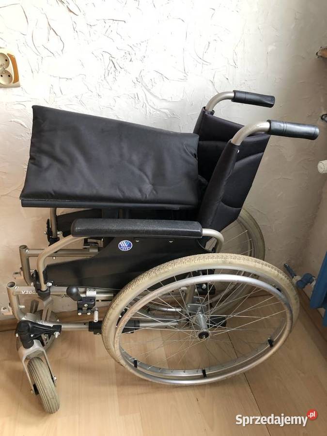 Sprzedam wózek inwalidzki bez podnóżek