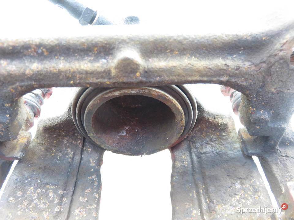 ZACISK LEWY PRZÓD MERCEDES CLA coupe C117 CLA