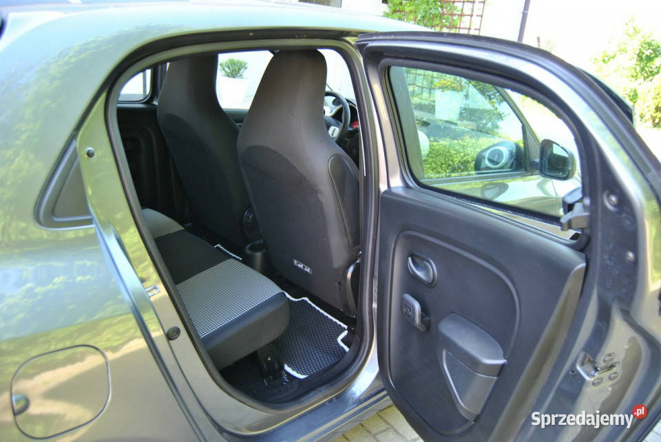 Renault Twingo Zarejestrowany Klima sprawna 5 Rok produkcji 2018 Twingo Modliborzyce sprzedam