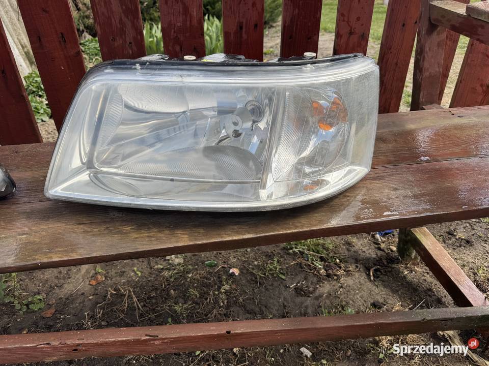 Sprzedam Reflektory lampy do VW T5 stan idealny Piączyn