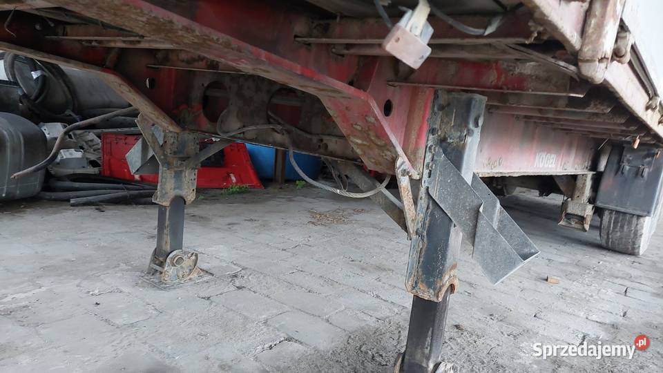 Naczepa skrzyniowa KOGEL SN burtowe