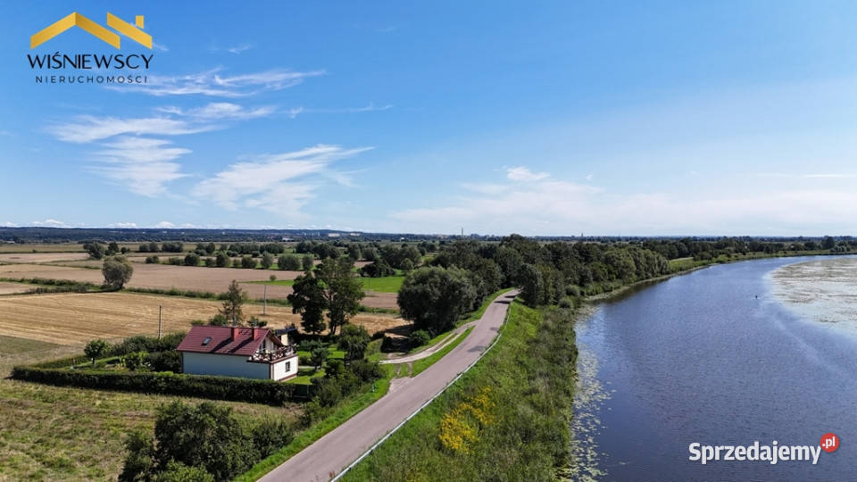 Dom rzeką Nogat 137 m niedaleko Elbląga Kępa Rybacka