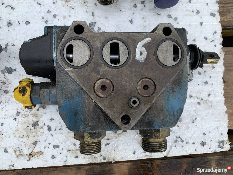 Sekcje rozdzielacza Rexroth Case 580 SR 695 SR Części do maszyn budowlanych Kosakowo