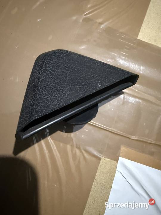 Uchwyt pasa bezpieczeństwa środkowego tylnej