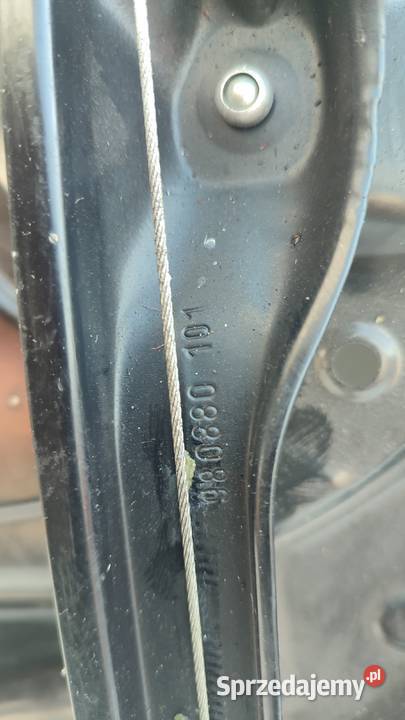 9PODNOŚNIK SZYBY PRAWY TYŁ 3AA839756 VW PASSAT Włoszczowa