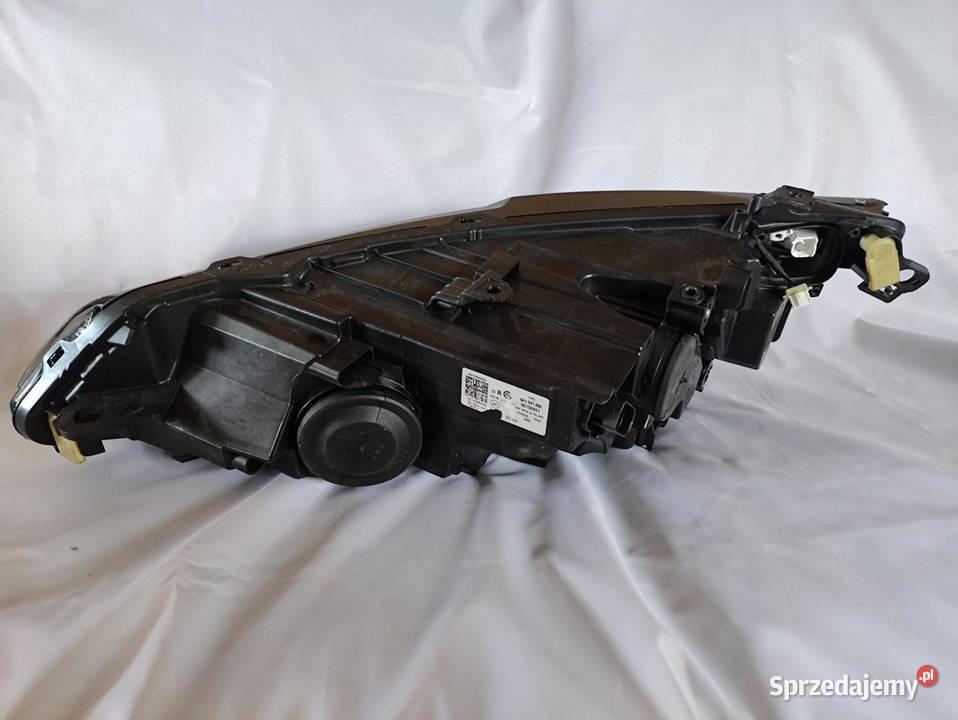 LAMPA FULL LED PRAWY PRZÓD GOLF VIII 5H1941006