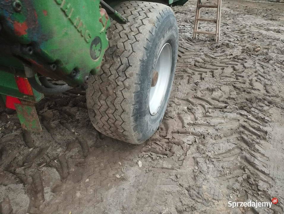 Rozrzutnik Coutand 10t Dalików